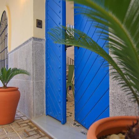 Mara'S Apartments Torremolinos La Mar - Beachfront Tiny House - Bajondillo Eksteriør bilde