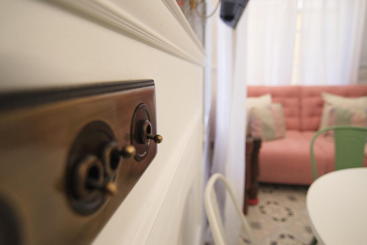 Mara'S Apartments Torremolinos La Mar - Beachfront Tiny House - Bajondillo Eksteriør bilde