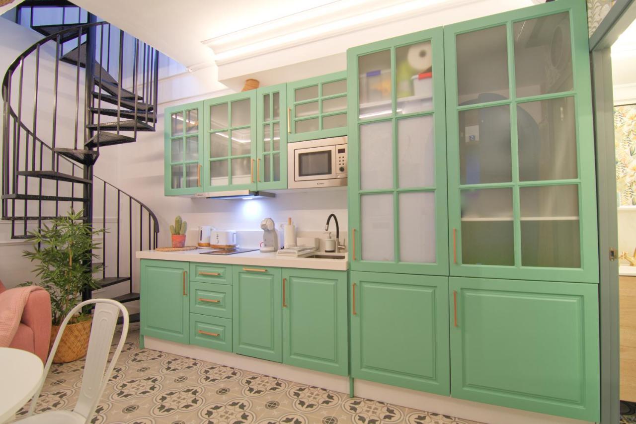 Mara'S Apartments Torremolinos La Mar - Beachfront Tiny House - Bajondillo Eksteriør bilde