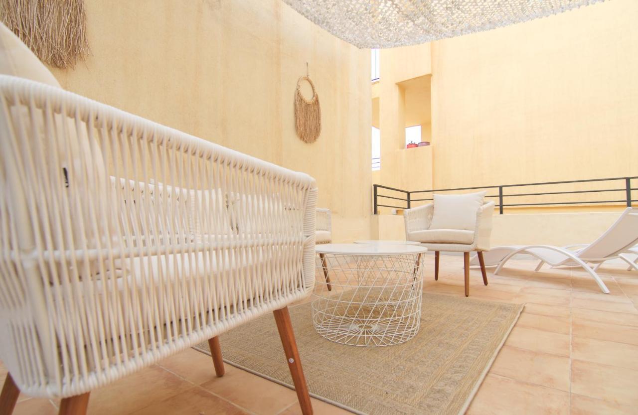 Mara'S Apartments Torremolinos La Mar - Beachfront Tiny House - Bajondillo Eksteriør bilde